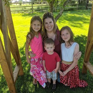 Meet your Posher, Nicole